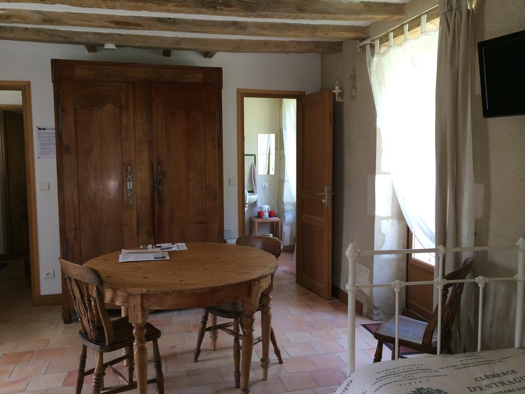 Bed and Breakfast La Barillerie La Flèche Habitación foto